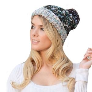 Black & Green Speckled Soft Pom Beanie
